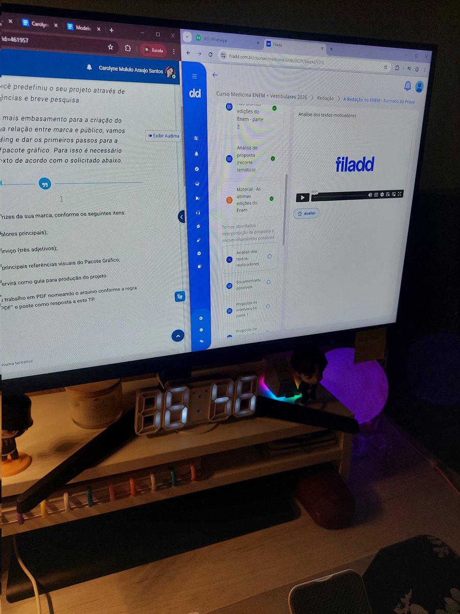 mistydly's tweet photo. final de tarde fazendo uns trabalhos enquanto assisto umas vídeo aulas da filadd 💗 https://t.co/rAPMiCZryu