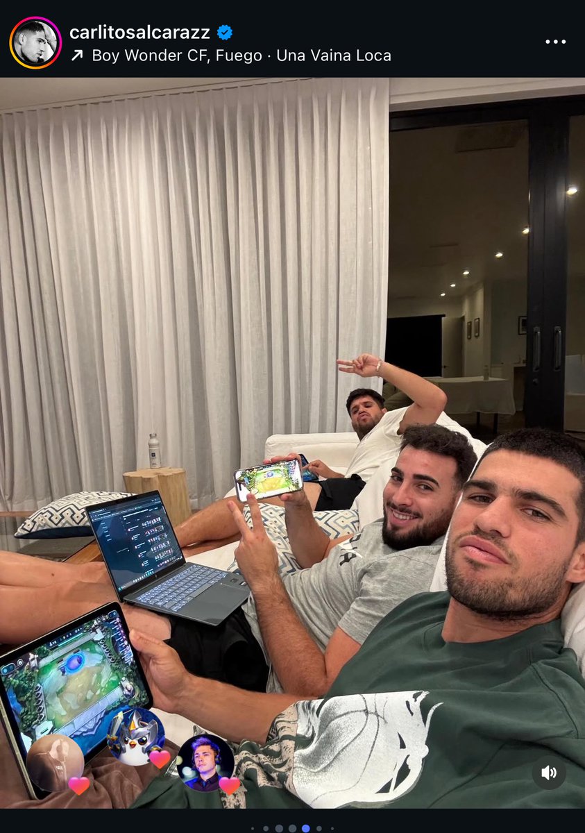 Snoodyboo tweet media