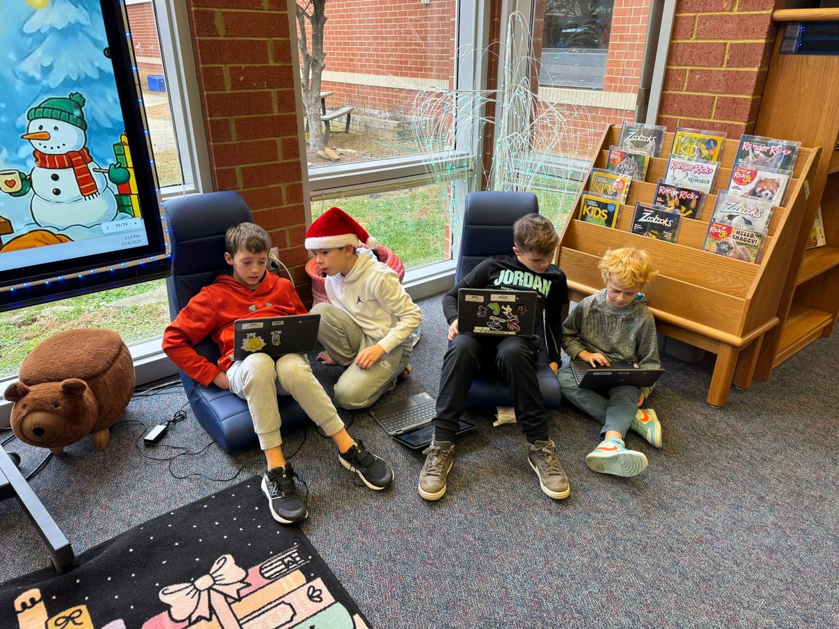 MrsLibraryLady tweet media