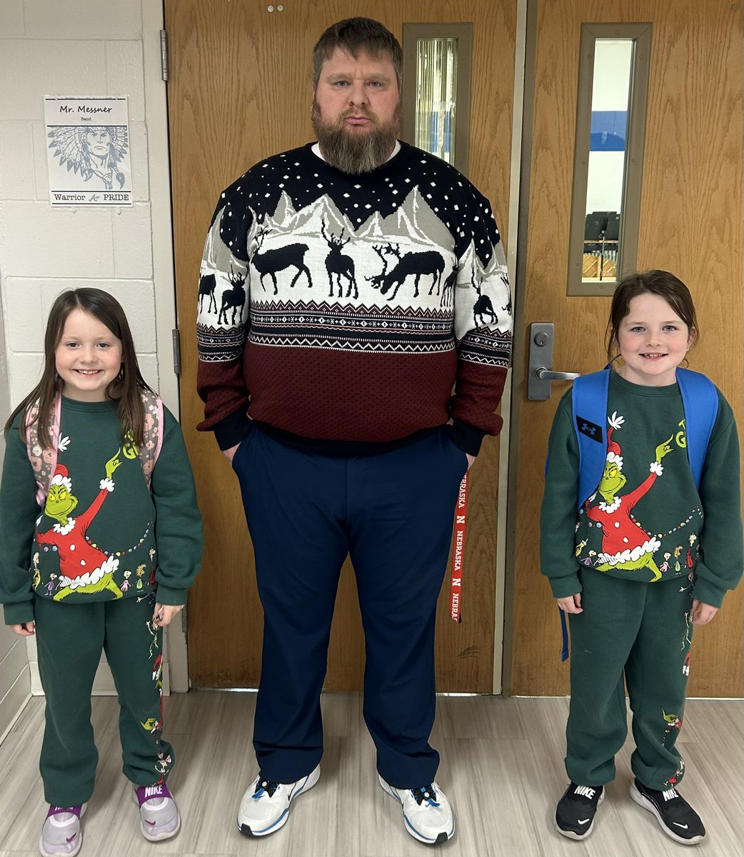 WarriorsCoachK's tweet photo. Day 9 of SWEATERMAS!! The Staggs girls wore some very nice matching sweat suits today that get the Coach K stamp of approval!! Everyone was excited for the picture! #SWEATERMAS @Staggs65 https://t.co/97VlduWIQw