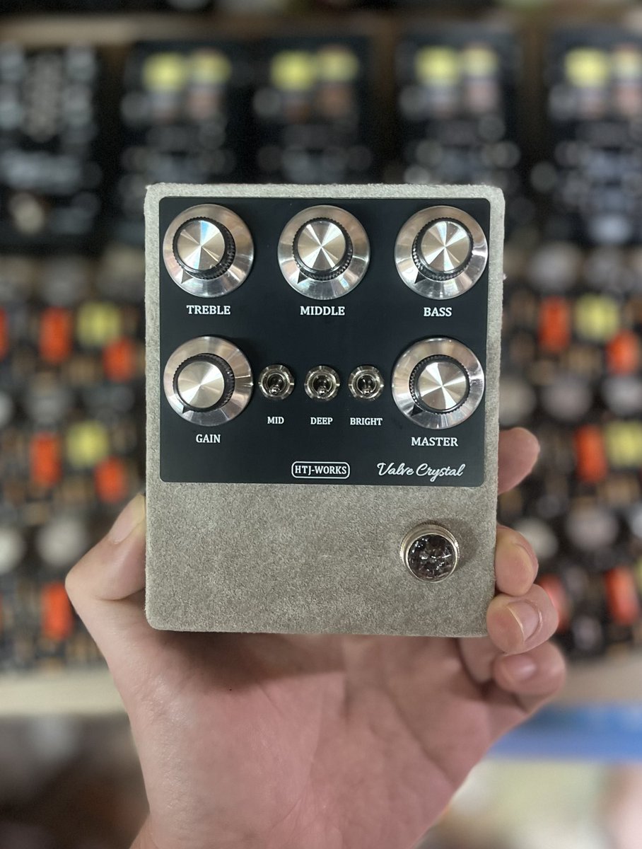 Valve Crystal 12AX7 真空管を使う理由は？ハッタリ？ まず音圧や音の