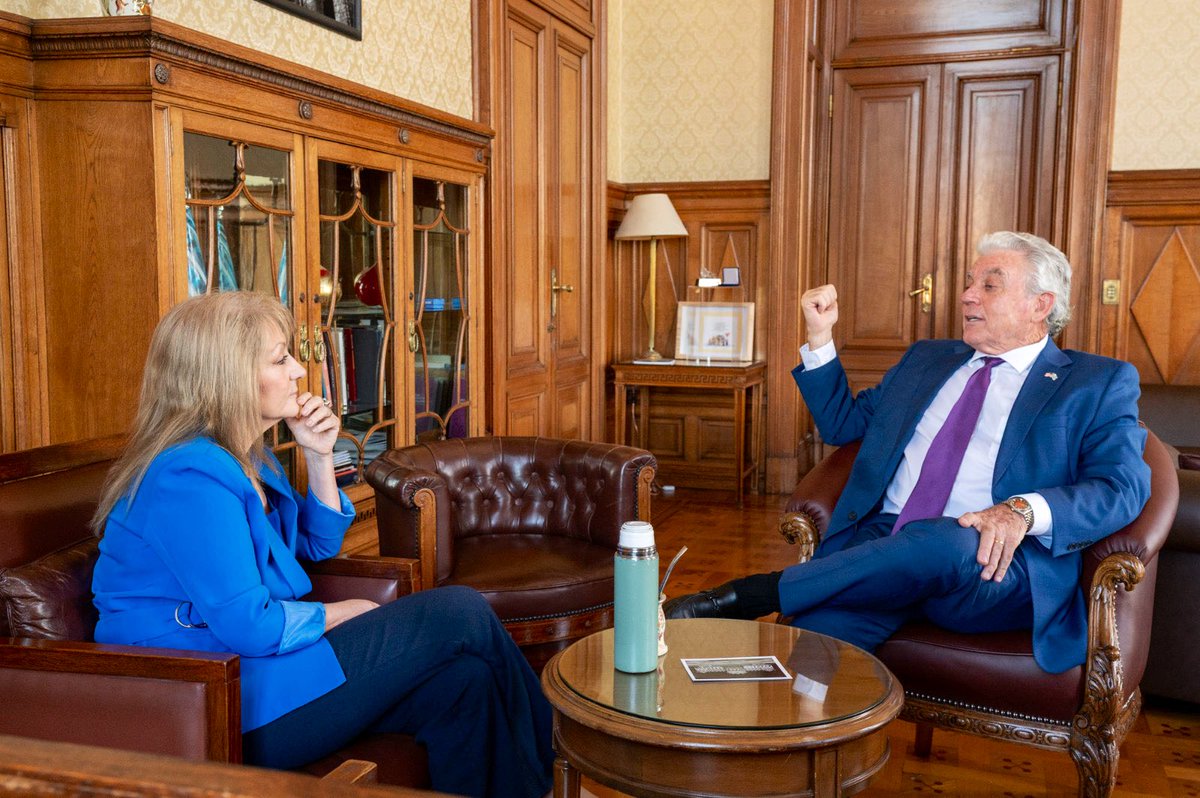 Carolina Cosse tweet media