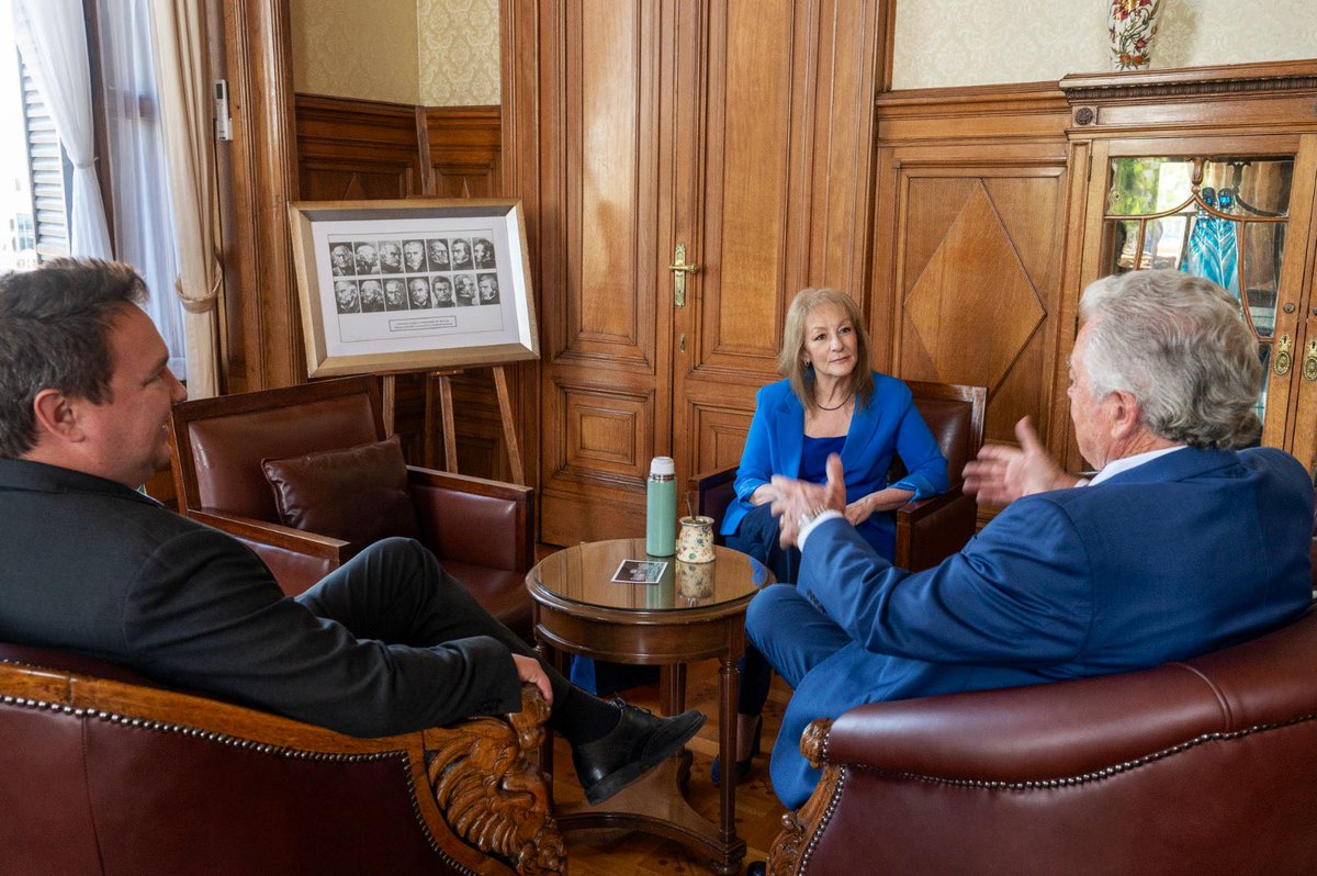 Carolina Cosse tweet media