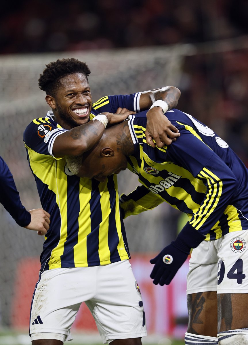 Büyük Fenerbahçe Taraftarı’nın 90 dakika dinmeyen desteğiyle, Norveç’ten 3 puanla dönüyoruz. 💛💙