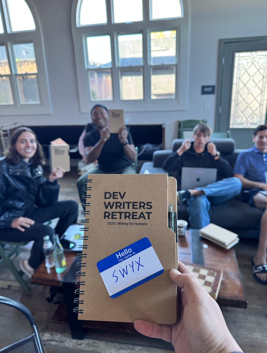 드디어 #DevWritersRetreat 2025를 마무리했습니다.

 너무 힘들었지만 정말 보람찼어요! 자세한 후기는 곧 올릴게요.