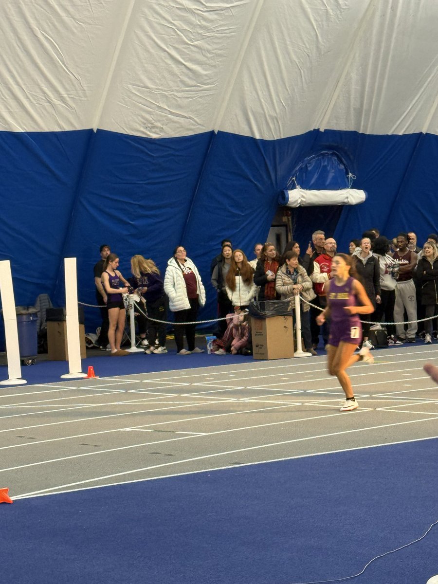 KlavXc's tweet photo. We have our first heat winner of the season! Lily Jenks in the 400m - 1:18.7 @SRHSXC https://t.co/gpZ8Roy9Wg