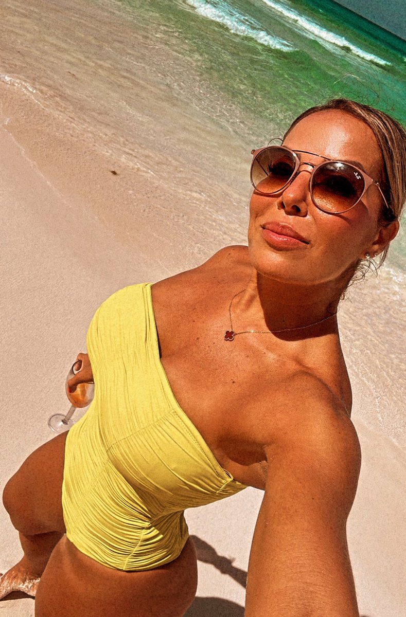 Mi yo de Febrero  y mi yo de Diciembre ni se topan…. Uno estaría muy orgulloso de mi…. Gracias por lo aprendido, vivido y sufrido,, te hace crecer ser más inteligente y subir de nivel… ❤️ de eso se trata la vida…. Vivirla y aprender.  Para no volver a caer ✨🙏🏼