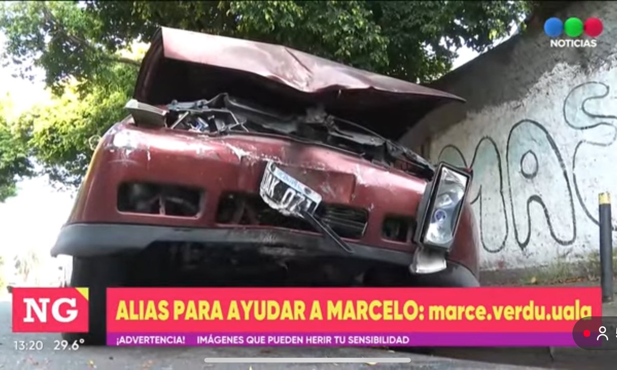 Para darle una mano al tipo que rompió su auto para frenar a los chorros.

Puso en riesgo SU VIDA y sus bienes para ayudar desinteresadamente.

Alias: marce.verdu.uala