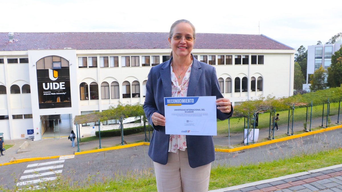 UIDE's tweet photo. 🌿 #OrgulloUIDE | Somos la 1era universidad en la zona en recibir el certificado Actívate y Vive.  Este reconocimiento de @Salud_Ec demuestra un compromiso real con la salud, seguridad y bienestar de toda su comunidad.  

Conoce los detalles 👇 https://t.co/V94SXjeSDp https://t.co/f3O2DT0nMT