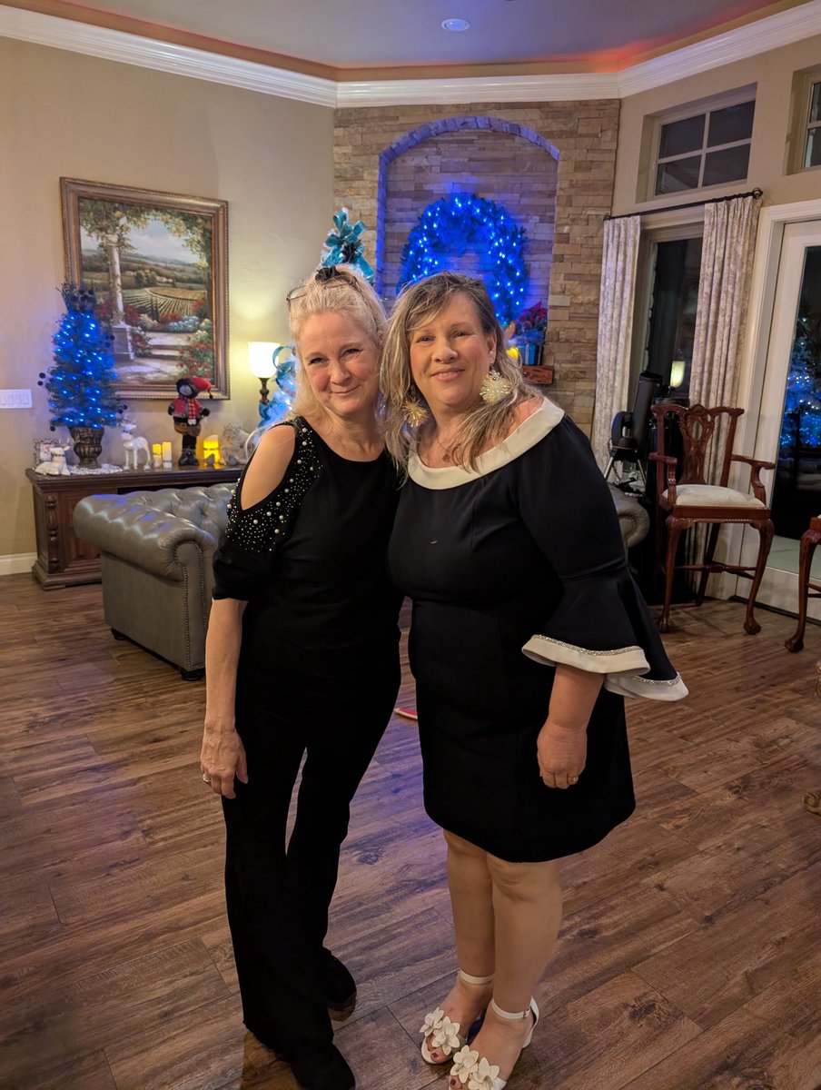 ITTexasOfficial's tweet photo. We had a splendid time celebrating the Christmas season with ITTexas members, staff, and friends last night. We wish all a wonderful Christmas! https://t.co/Bz3PjU7v7t