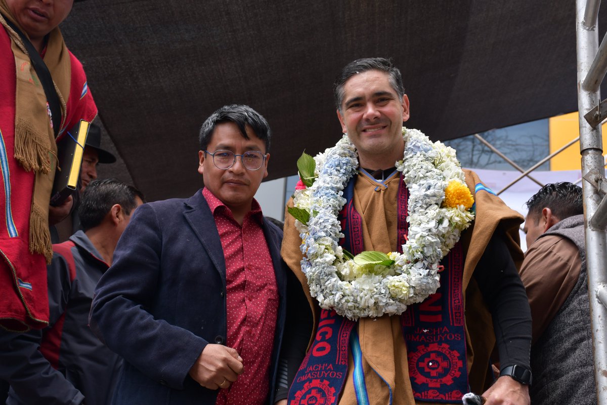 senaribolivia's tweet photo. El ministro de Desarrollo Productivo, Rural y Aguas, Óscar Justiniano, el Director Nacional del SENARI, Emilio Condarco, este jueves  participaron del 1er Encuentro del Sector Productivo Rural en Achacachi #SenariBolivia https://t.co/1RpKUV7nNF
