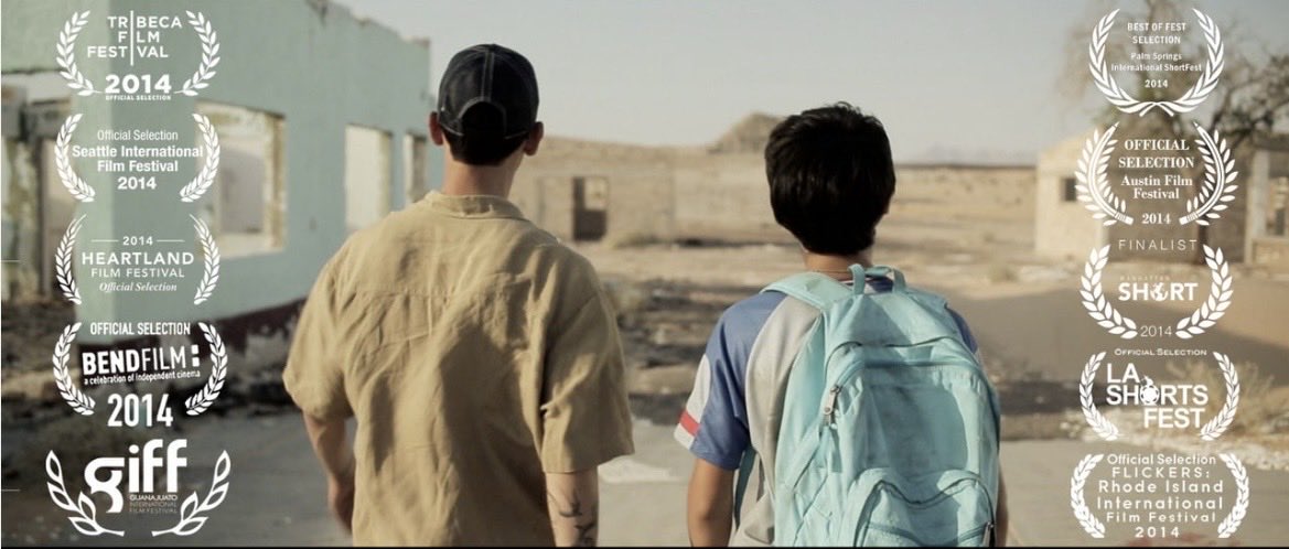 CarlossValencia's tweet photo. DÍA 10: Recordando personajes y proyectos. LA CARNADA de @joshsoskin Con mi personaje BETO Producción de @ivandiazrobledo Disponible en @mubi #corto #cinematography #filmandocine #seriesmexicanas #actoresdeseriesmexicanas #actoresdecineytelevisión #carlosvalenciaactormexicano https://t.co/5mDefC1sJB