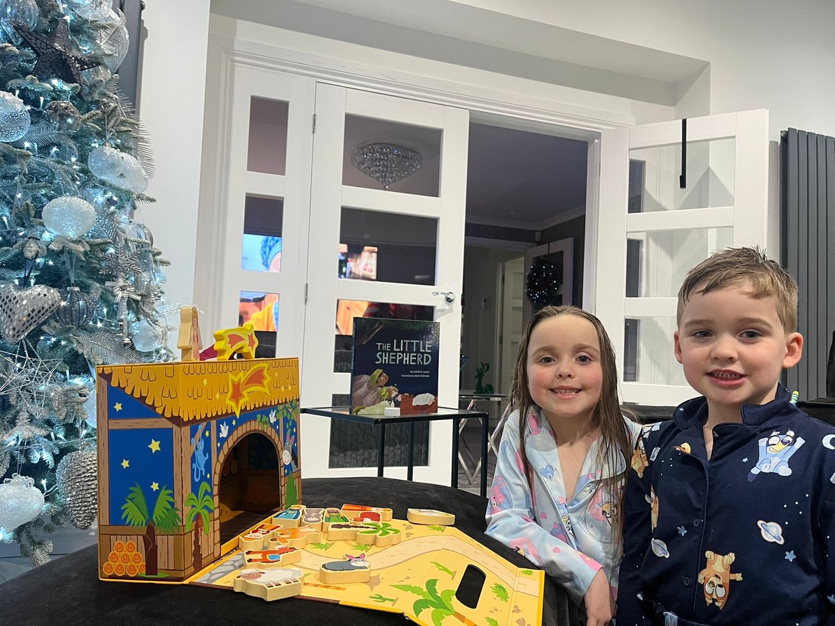 aidanboy_'s tweet photo. @SCambuslang Fynn and Fallyn both enjoyed having the travelling nativity home. Thank you https://t.co/Nbzcc551S7