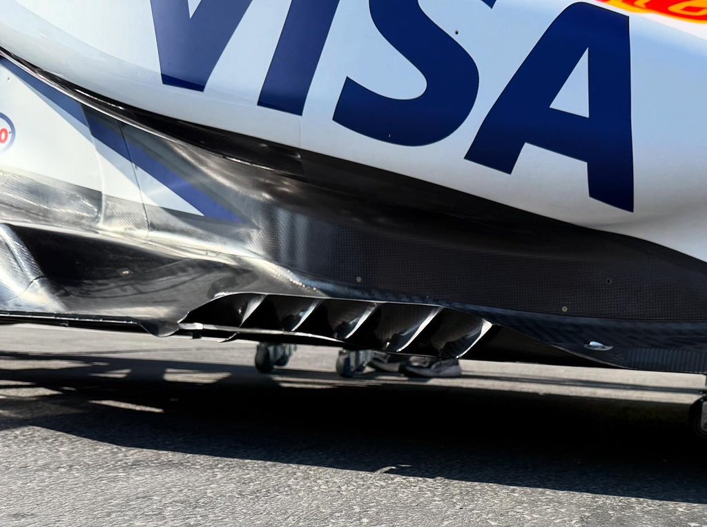 xavigazquez's tweet image. Hi guys,

From my camera in the #EmiliaRomagnaGP 

Details from @visacashapprb 🧐 #aero #F1
.
#xaviimages #aeroporn #f1technicalphotographer 📸 #F1Tech #formula1 #Imola #grainingf1tech 
.