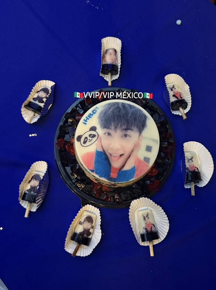 Jaz09Lee's tweet photo. México is VVIP 
HBD!!!! 
#LeeCember 
#TheGreat35Seungri https://t.co/hQjr2zpVFI