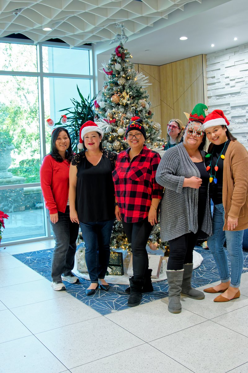 LedraBrands's tweet photo. At Ledra Brands, it's Tacos and Holiday Accessories day! We wore our favorite, jolliest accessories while eating some delicious tacos and quesadillas ❄️🎁☃️ https://t.co/PSE2GGGcIE