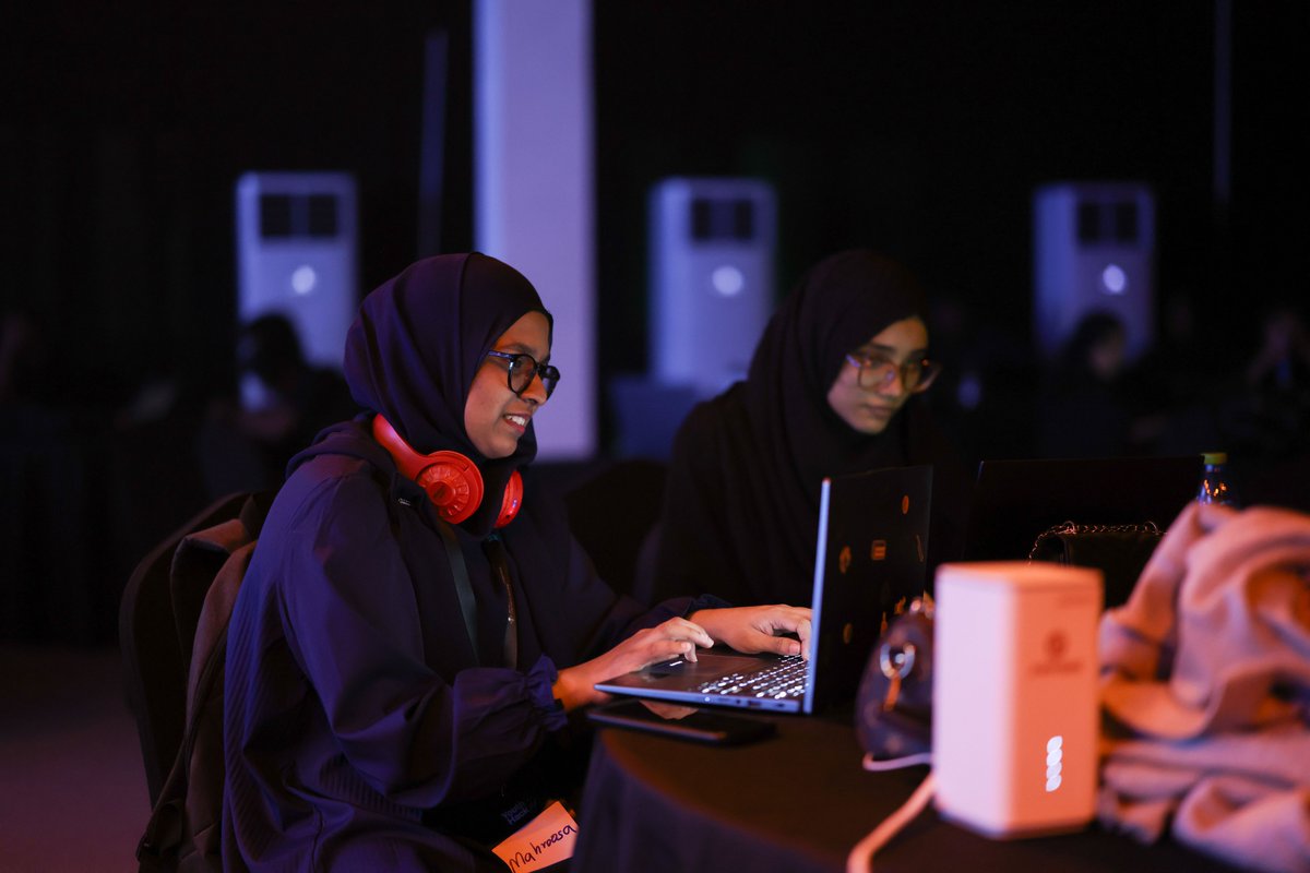 Maldives Youth Hackathon tweet media