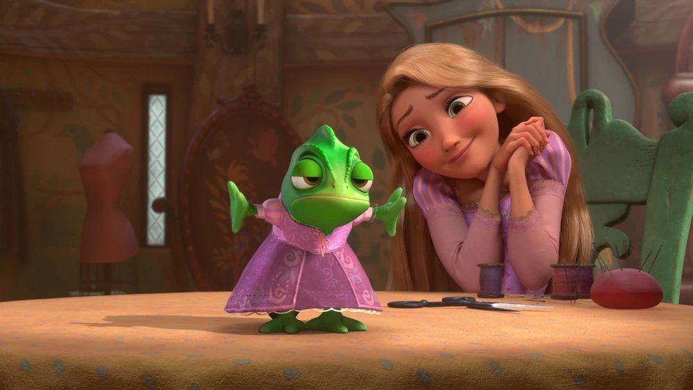 julianmiflaco's tweet photo. you know what the true horror of the tangled live action is? how on earth are they going to adapt pascal and maximus? they are both hilarious characters thanks to their caricaturistic expressions that can be made only through animation https://t.co/bSb9NnVnX6
