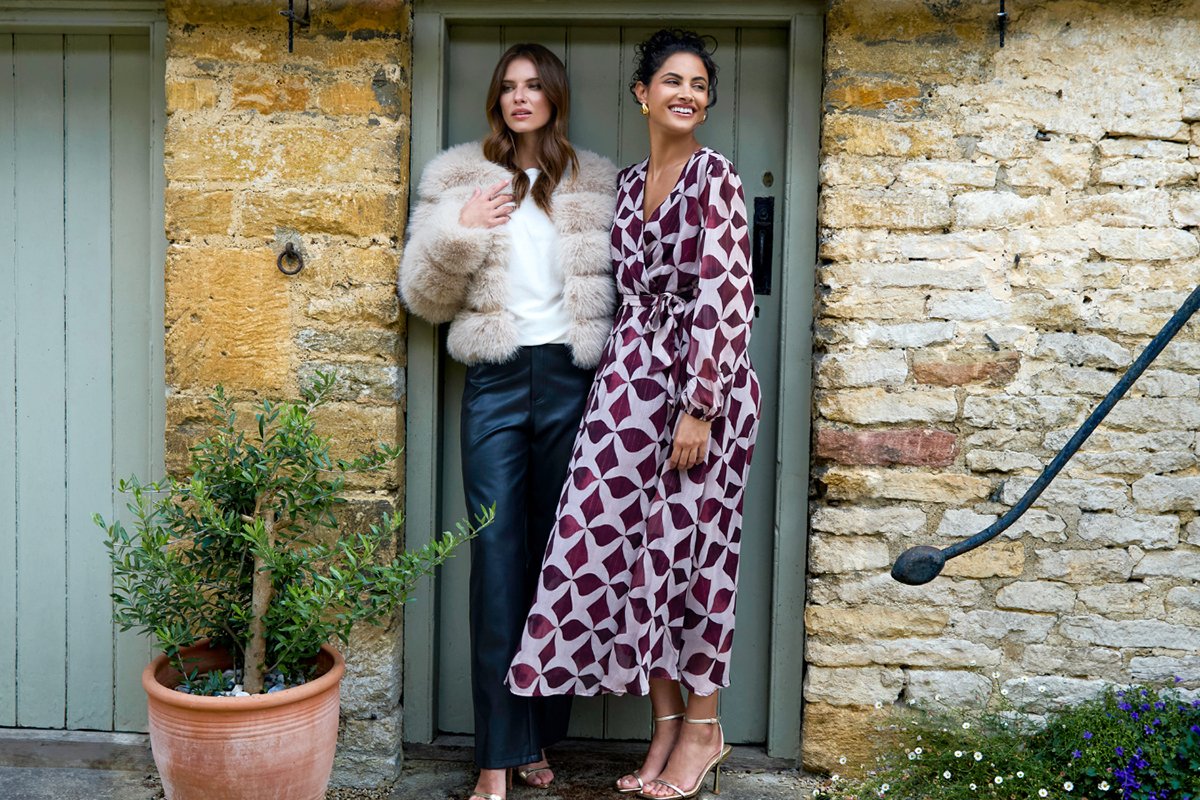 PL RT Enter now before it's too late. Win a £200 gift card to spend online at Blue Vanilla, the London-based womenswear fashion brand #win #giveaway #Competition  #fashion #giftvoucher bit.ly/3JmGUEa