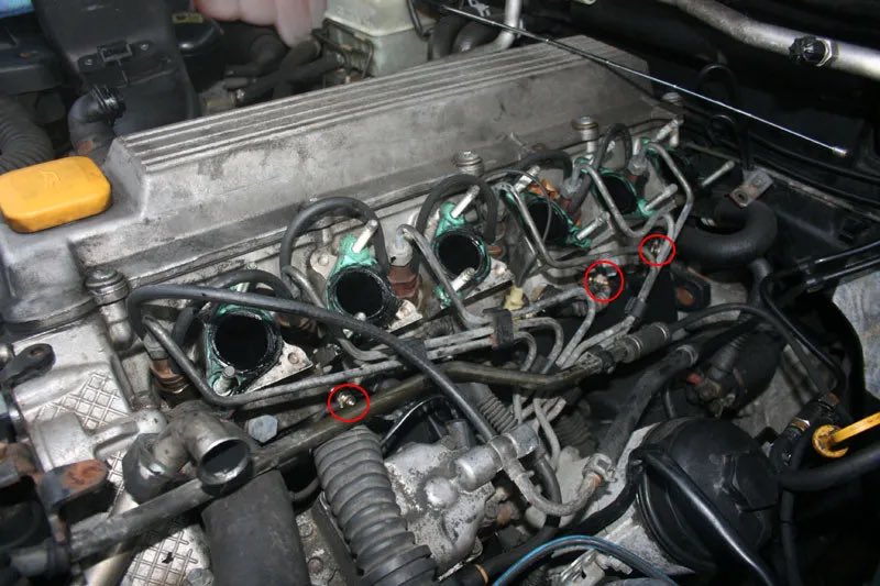 LandyBlog's tweet photo. Another common Range Rover P38 problem. Glow plugs. This is how I changed them:  https://t.co/KbgaQRHH6e https://t.co/79e3d8nZUp