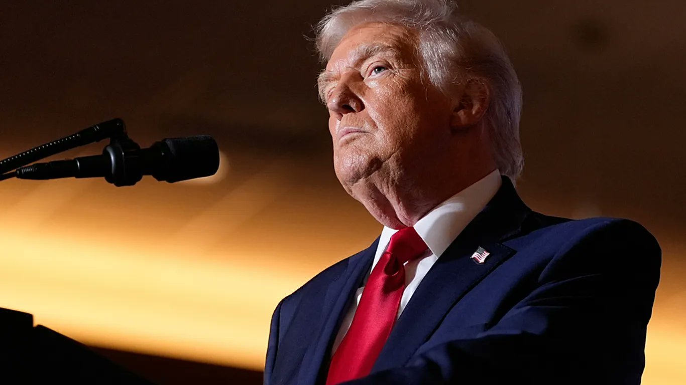 عاجل "لماذا نستقبل أشخاصًا من السويد؟".. ترامب يعيد استخدام وصف "الدول القذرة" ويصعّد خطابه ضد الهجرة 