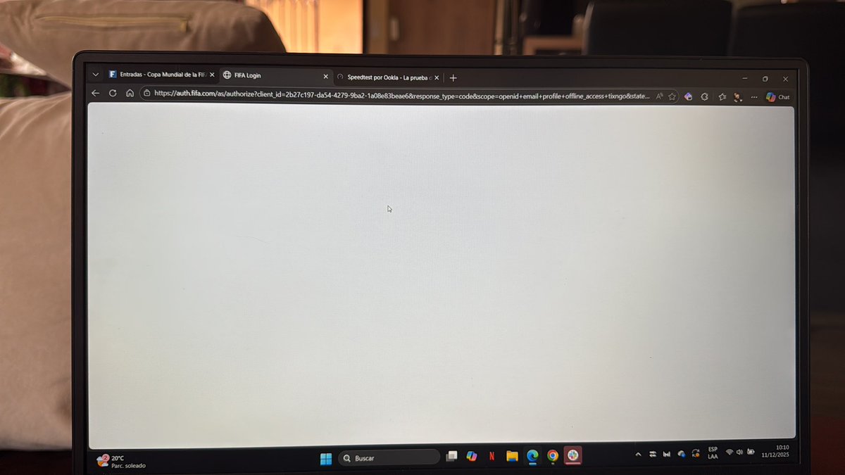 GeneNathyOffic's tweet photo. #FIFAWorldCup2026 does someone else has this same problem that after the queue the webpage turns white? Alguien tienes este mismo problema, después de estar a la fila la página se pone en blanco? https://t.co/sEWtERWdci