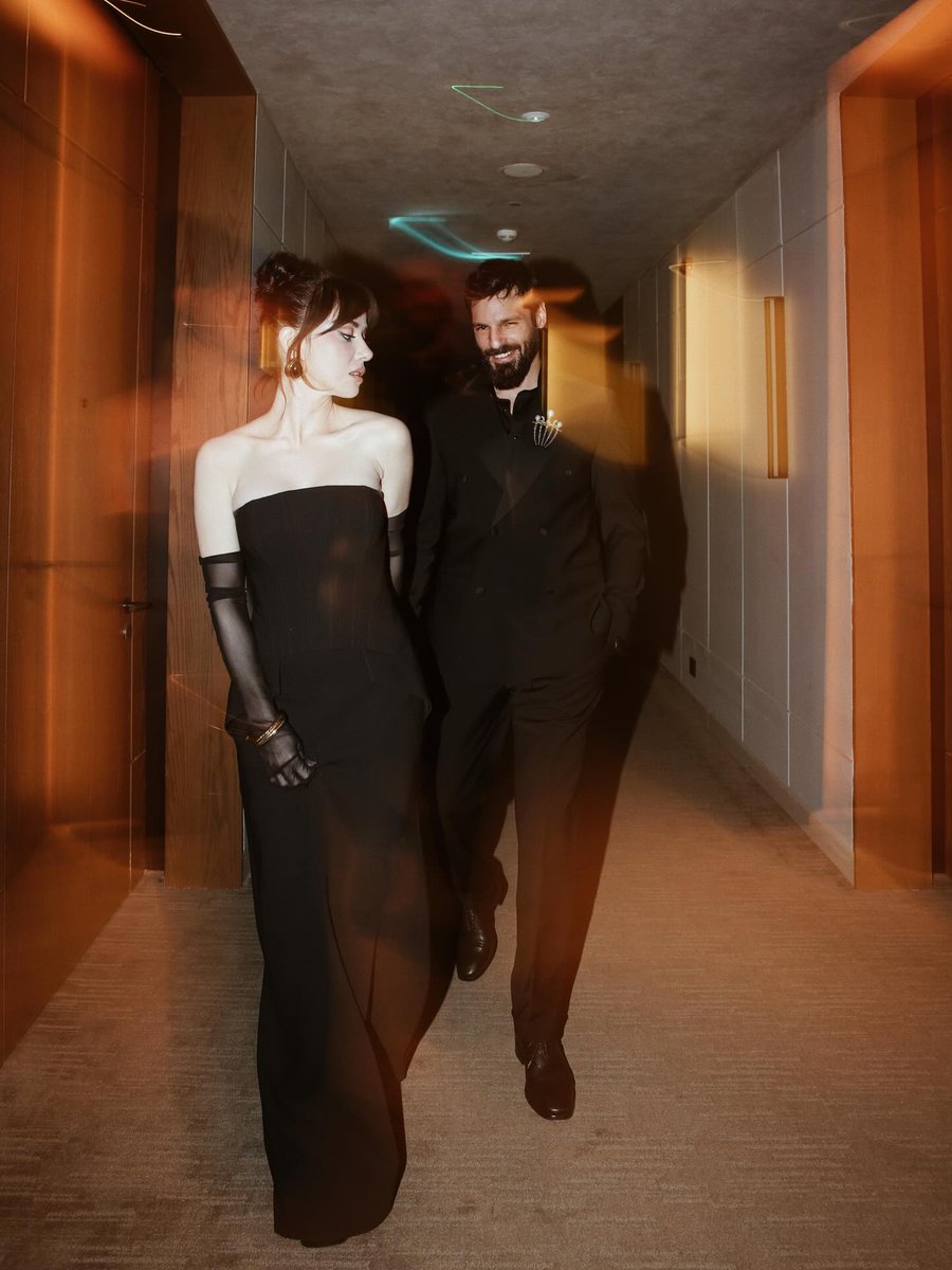 La nostra coppia reale 🔥
#ÖzgeGürel #SerkanÇayoglu #OzSer