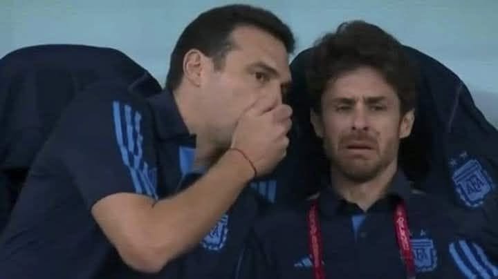 No sabes fui al baño abrí al revés el billete y se me cayó todo