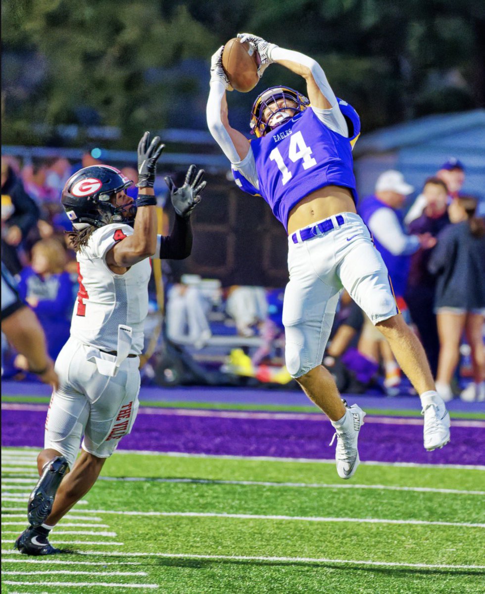 cadenclapham's tweet image. Senior season highlights
B2B state champs 💍 💍 14-1
1st team county, 2nd team conference, 2nd team district, All Ohio HM🚨
Defense:
44 total tackles 🚨, 2 FFs🚨, 4 INTs🚨
10 PBUs🚨, 1 sack🚨 1 pic 6 (98 yards)
Offense:
24 catches🚨, 437 yards🚨, 5 TDs🚨
hudl.com/v/2TMJDt