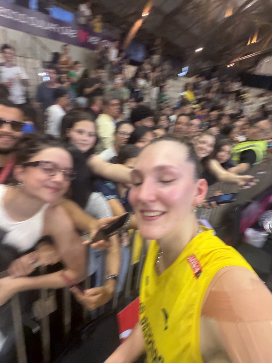 paramabb's tweet image. minha foto com a lubian ficou impecável 😍