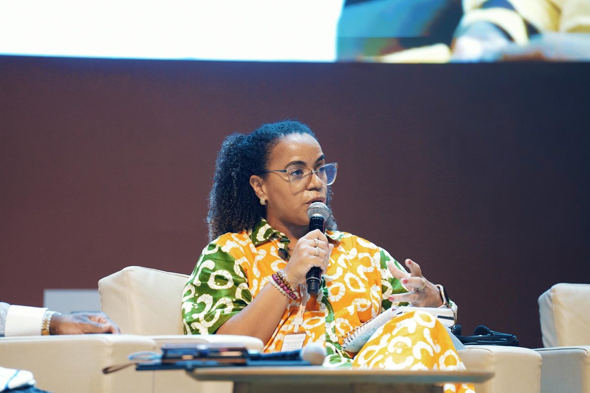 « Pensar o pan-africanismo com a transversalidade religiosa e espiritual, para além de sua perspectiva, é voltar os nossos olhos para a história. »

« Penser le panafricanisme dans sa transversalité religieuse et spirituelle, au-delà de sa perspective politique, c’est tourner nos