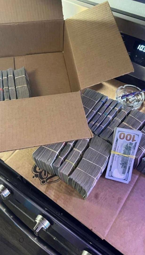 WanczykMavis083's tweet photo. First 1000 people to like and retweet my tweet get $50,000! God bless ❤ https://t.co/lHPzjUYLiY