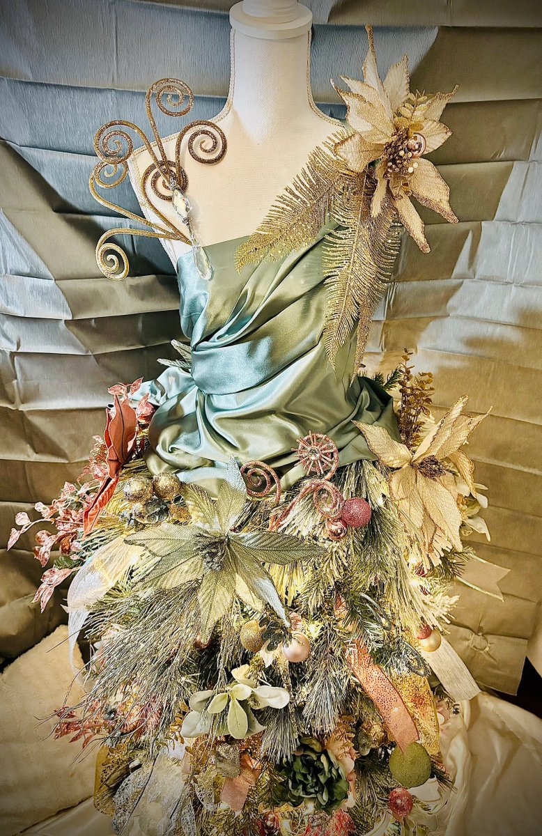 guybead's tweet image. Day 5 - Christmas Tree Dress -  Enjoy!