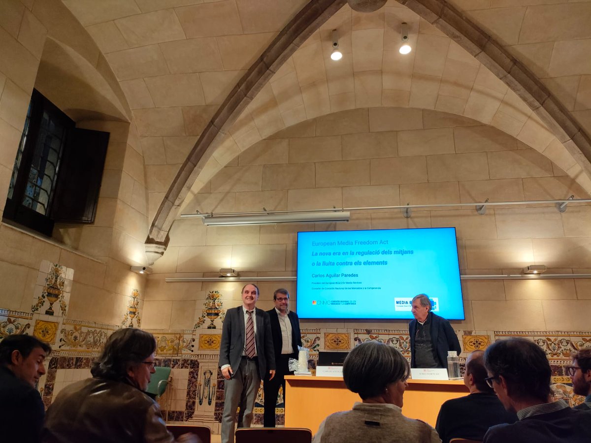 scc_iec's tweet image. Balanç exitós de l'Assemblea de socis de la Societat Catalana de Comunicació de l'Institut d'Estudis Catalans (SCC-IEC), la presentació del llibre i la Lliçó d'hivern! Moltes gràcies! #SCC_IEC #IEC #Assemblea #Llibre #Lliçóhivern #Recerca #Ciència