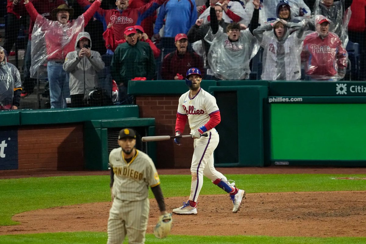 Great pick up for the Braves. 

Robert Suarez is the kind of guy you want pitching late in games against division rivals and in the postseason.