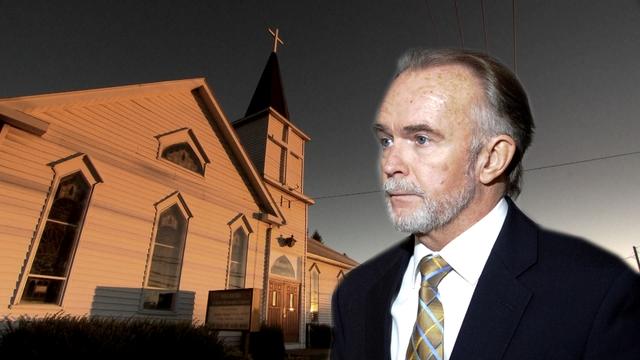 harolConJ's tweet image. 🧵La Doble Vida de Arthur Schirmer  🧵
En las tranquilas comunidades metodistas de Pensilvania, Arthur Burton Schirmer, conocido como "A.B.", era visto como un hombre de Dios. Nacido en 1948, este pastor carismático predicaba la fe, el amor y la redención desde el púlpito.