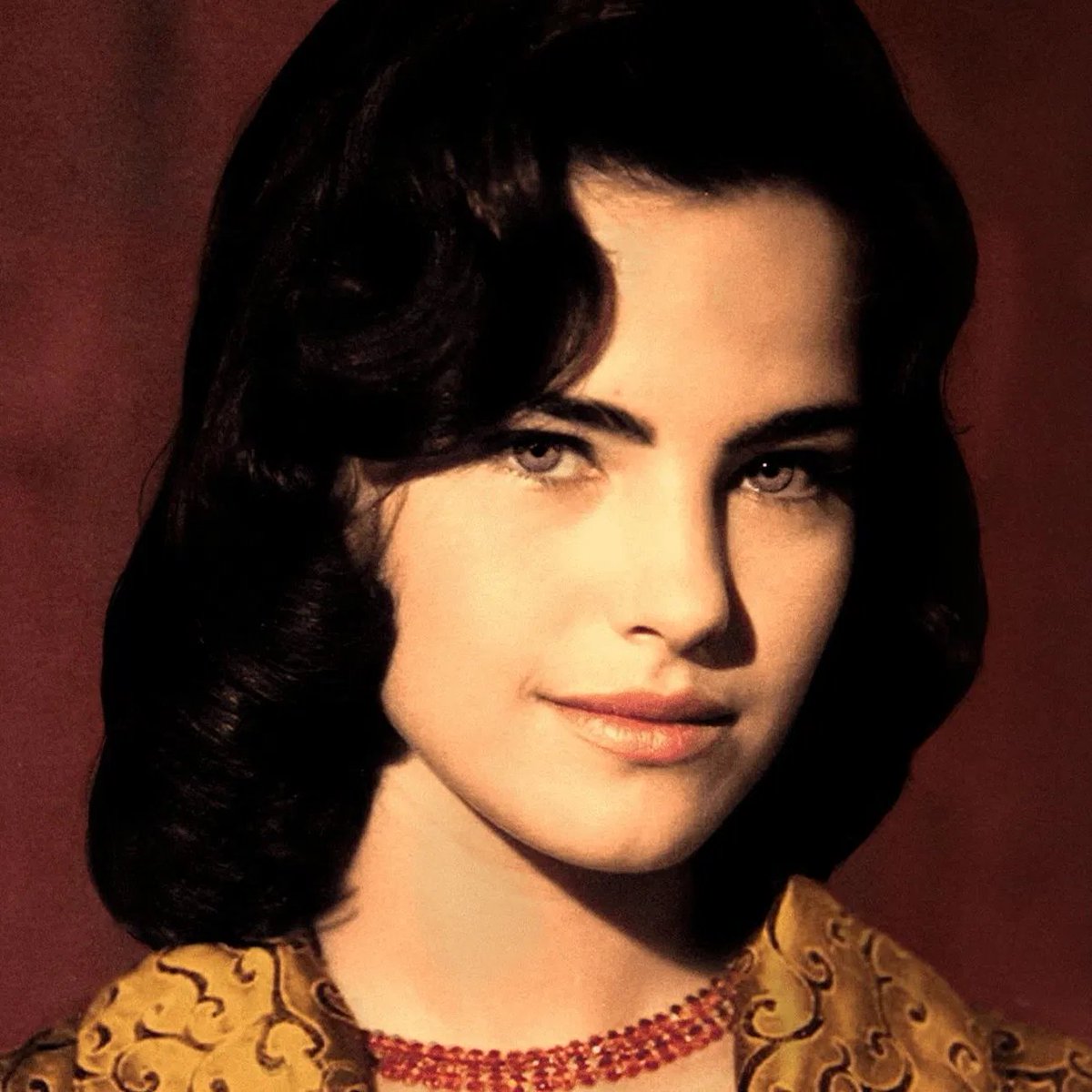 SeriesBrasil's tweet image. Um remake de Hilda Furacão está oficialmente em desenvolvimento.