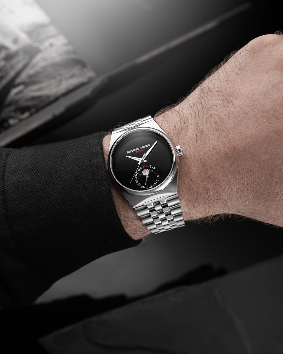 A collaboration built on shared values.
Discover the Highlife Moonphase Date Manufacture – Onyx Moon:
• First Highlife with a Manufacture Moonphase
• First with a five-link steel bracelet
• First with no hour markers
100 pieces only.
#FrederiqueConstant #TimeandTideWatches