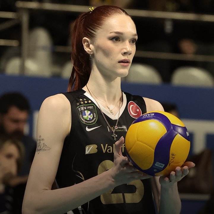 Vakıfbank formasıyla Fenerbahçe'ye karşı oynadığı 6 #SultanlarLigi maçında 🇷🇺Marina Markova

30 pts +17,   %64 26/42,  2 blok 2 ace
19 pts +12,   %60 15/25,  3 blok 1 ace
26 pts +20,  %55  24/44,  1 blok 1 ace
27 pts  +19,  %59  20/34,  1 blok 6 ace
24 pts +20,  %50 18/36,   5