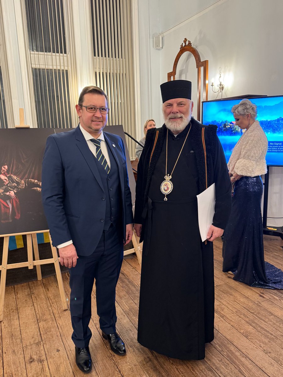 YuriyLysenko_'s tweet photo. 📸 On #HumanRightsDay in London, we attended a photo exhibition on the war in Ukraine. 📷 The discussion focused on Ukrainian children deported by Russia and their families’ fight to bring them home. https://t.co/0ea9srDekz