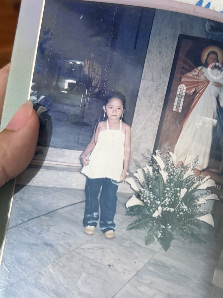 _cheesyjoo's tweet photo. the fits my mom gave me as a kid is actually crazy. like wtf i ate that for bro https://t.co/5mjDnrC9Nb