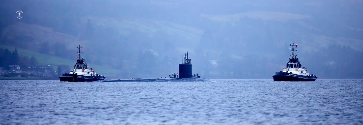 DougieCoullPix's tweet photo. Wet, dark, and miserable for today’s arrival 😔

#photography #shipping #maritime #usnavy #navy #submarine #submariner #virginiaclass https://t.co/tgT15MmbRm