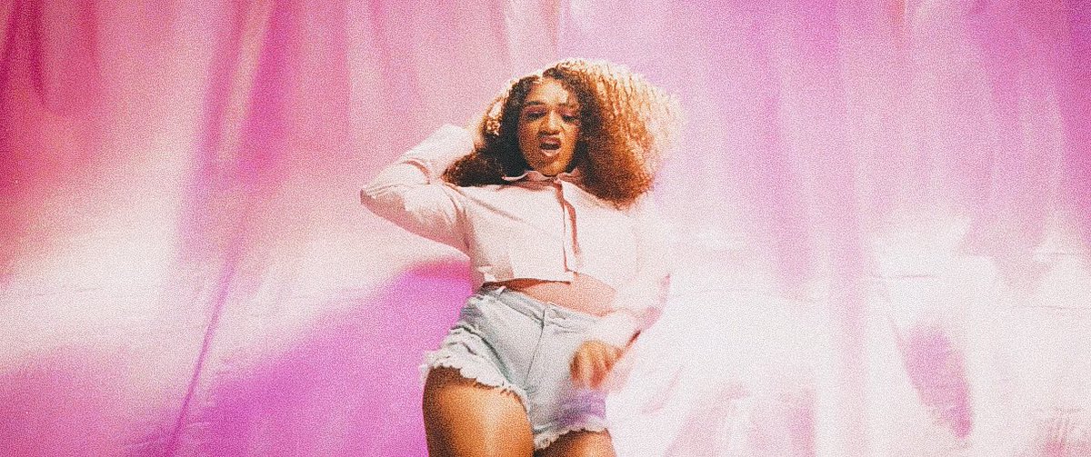 Izayker's tweet photo. TONIGHT AT MIDNIGHT, 12/12.
#CanYouHandleIt (Official Video) premiering on YouTube! ๐ฉท๐ถ๐ฅ๐๐ซถ๐ฝ https://t.co/XJlAbcWxEY