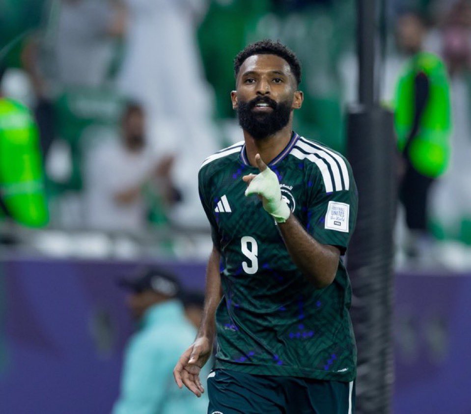 _NC_2000's tweet image. #السعوديه_فلسطين قووووووووول الله وأكبررر فراس لاعب النصر السابق بصناعة نواف بوشل يسجل هدف التأهل باذن الله اللهم لك الحمد أي شيء جميل تجد فيه بصمة نصر 💚💛