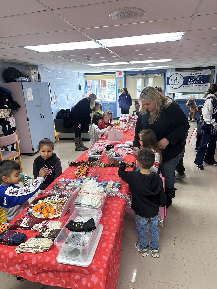 Kimberley Giles tweet media