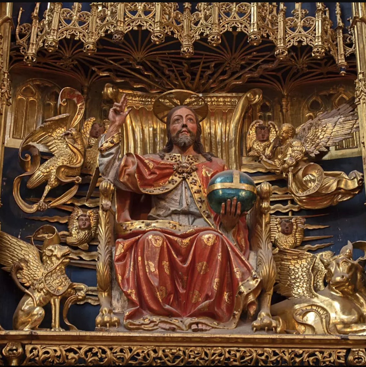 PadreJRG's tweet image. 100 años de la Encíclica "Quas Primas", con la que el Papa Pío XI instituyó la fiesta de Cristo Rey para combatir la "peste del laicismo". Jesucristo tiene derecho a ser reconocido públicamente como Rey y los católicos debemos luchar por su reinado social.
Es lamentable ver que,…