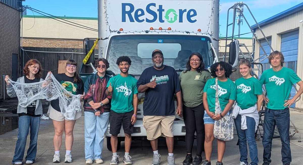 Elizabeth With tweet media