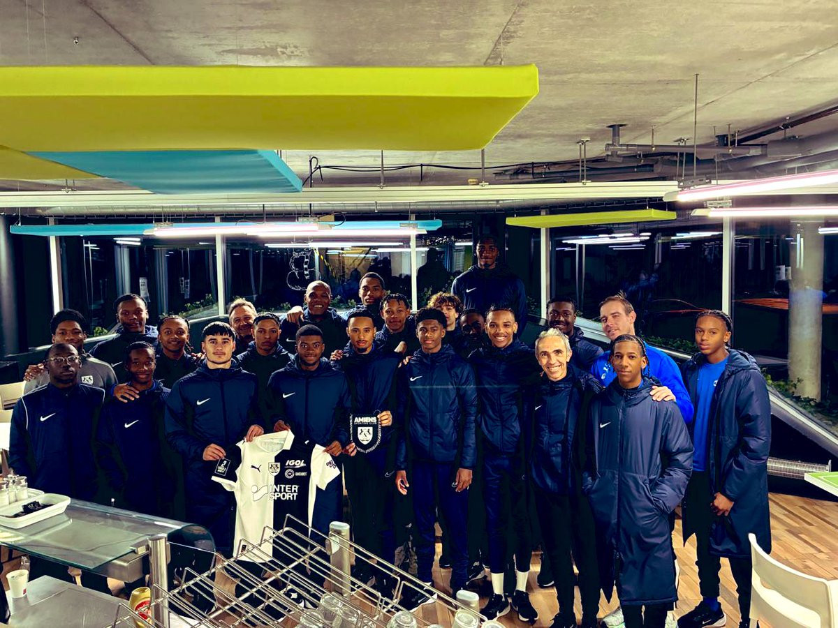 LGF971's tweet photo. #CoupeGambardella #CERFA
𝗟𝗜𝗟𝗟𝗘 - 𝗖𝗘𝗥𝗙𝗔 𝗙𝗖 𝗝-𝟮!
Les joueurs du CERFA FC, arrivés dimanche dans l'Hexagone, peaufinent les réglages pour le 1er tour fédéral de Coupe Gambardella face au LOSC, programmé samedi dans le Nord. 1/2 https://t.co/urvLdpK6my