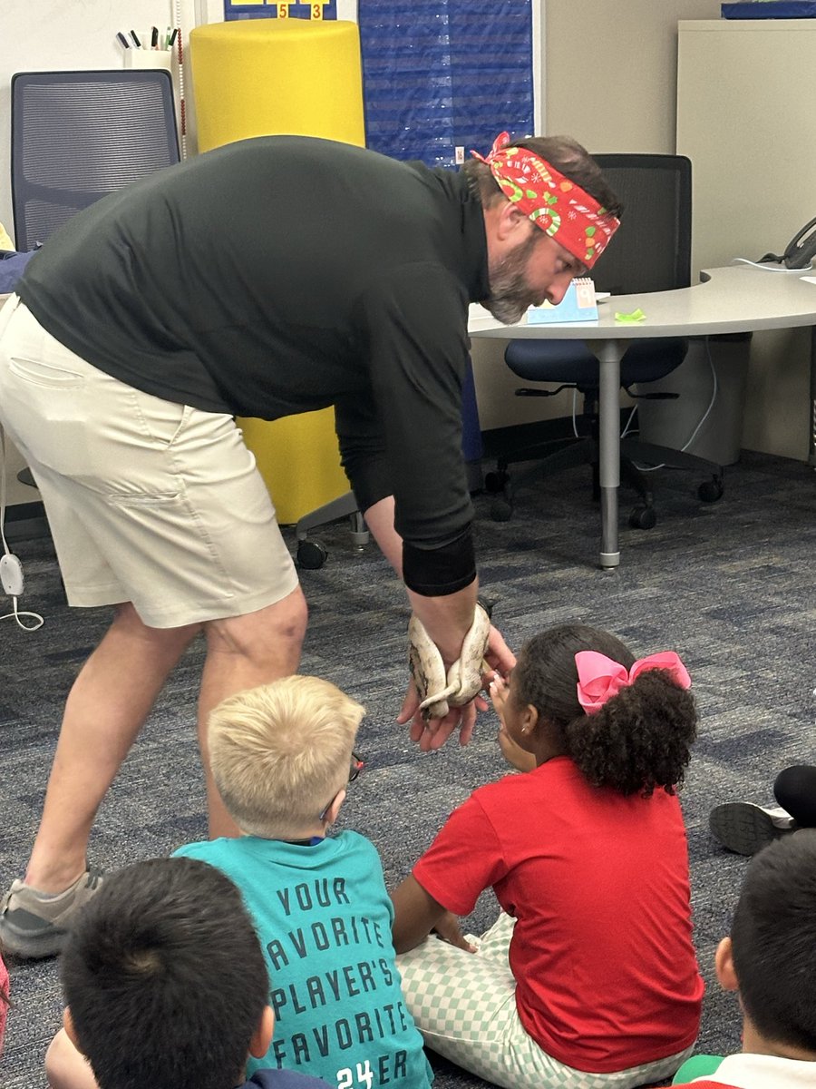 Ms. Mican tweet media