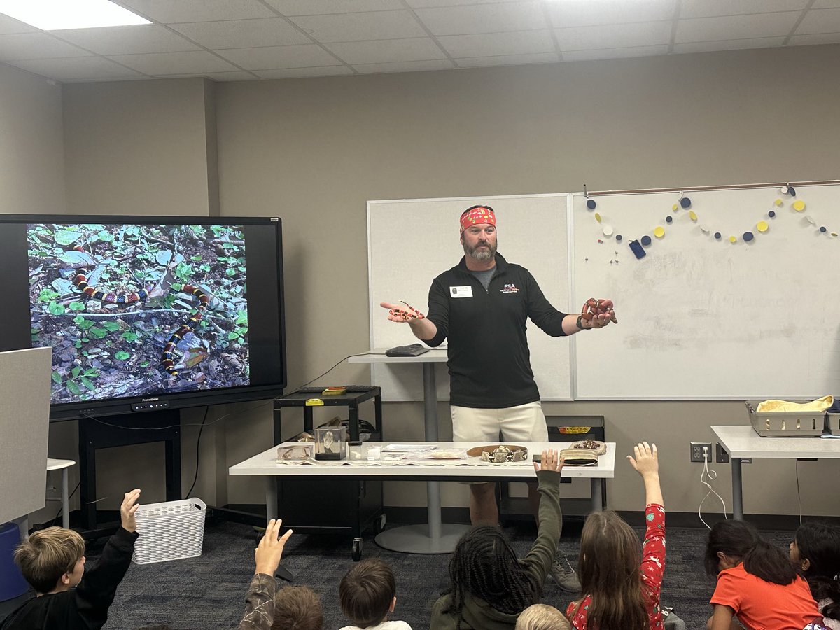 Ms. Mican tweet media